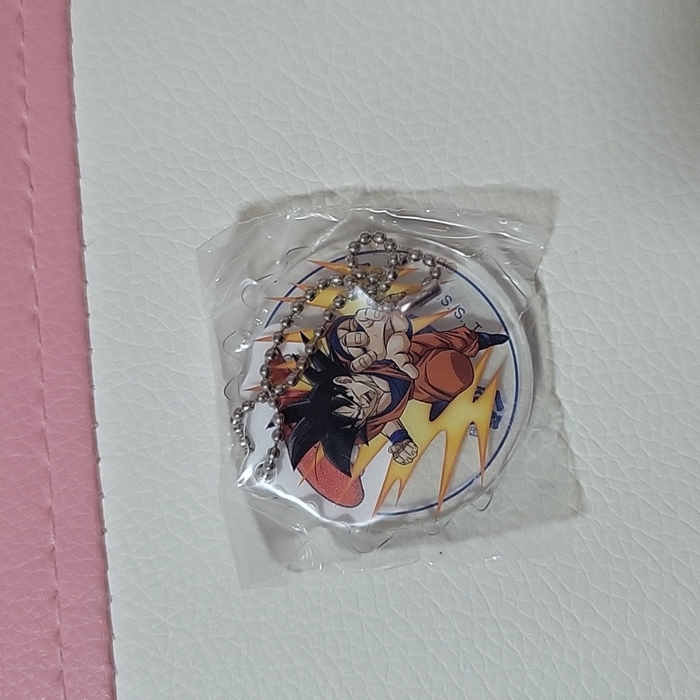 NWT Dragon Ball X Kura Sushi Yellow Toy Acrylic Stand Keychain Collab Set